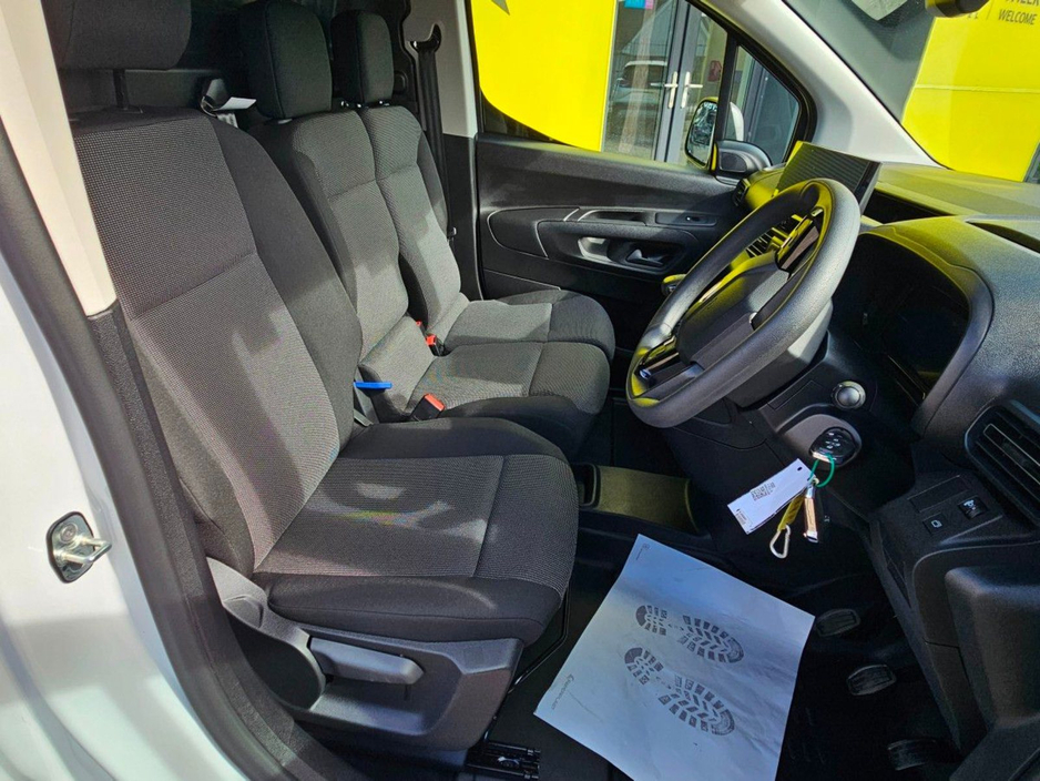 2025 Opel Combo 1.5L Diesel For Sale Images