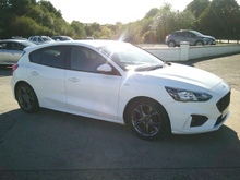 Ford Focus NCT 2028, ST- LINE, REVERSE CAMERA, CRUISE, €180 TAX, LOW KMS. HISTORY.
