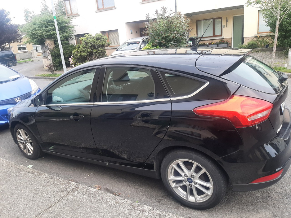 Ford Focus 1.0 ZETEC ECOBOOST 100PS 5DR T — thumbnail 6