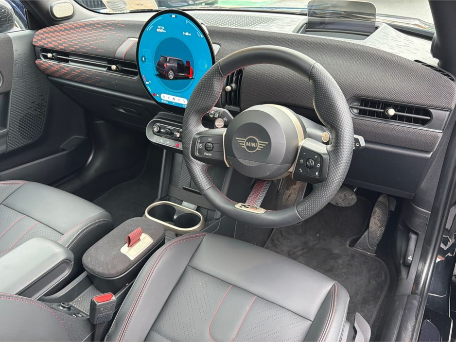 2025 MINI Hatch 2L Petrol For Sale Images