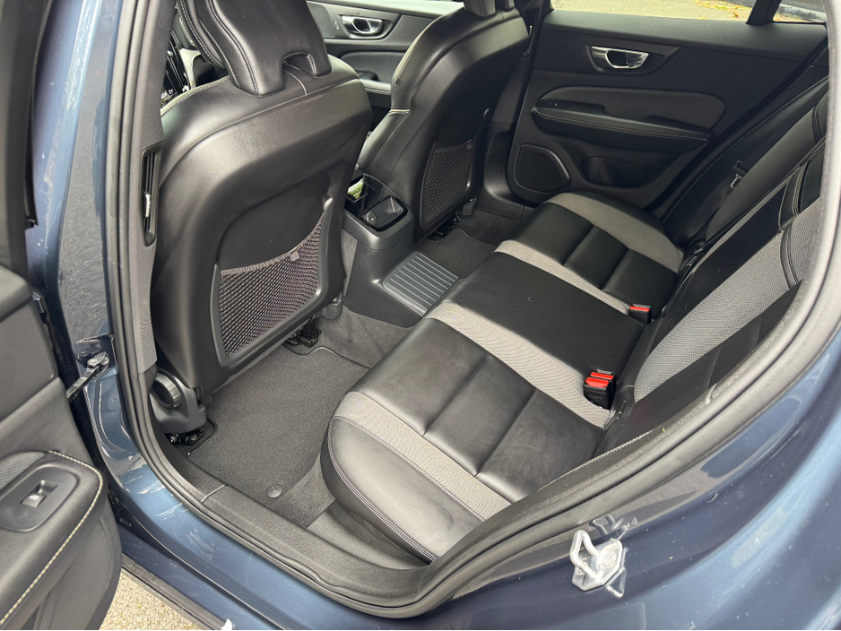 2021 Volvo V60 2L Petrol Plug-in Hybrid For Sale Images
