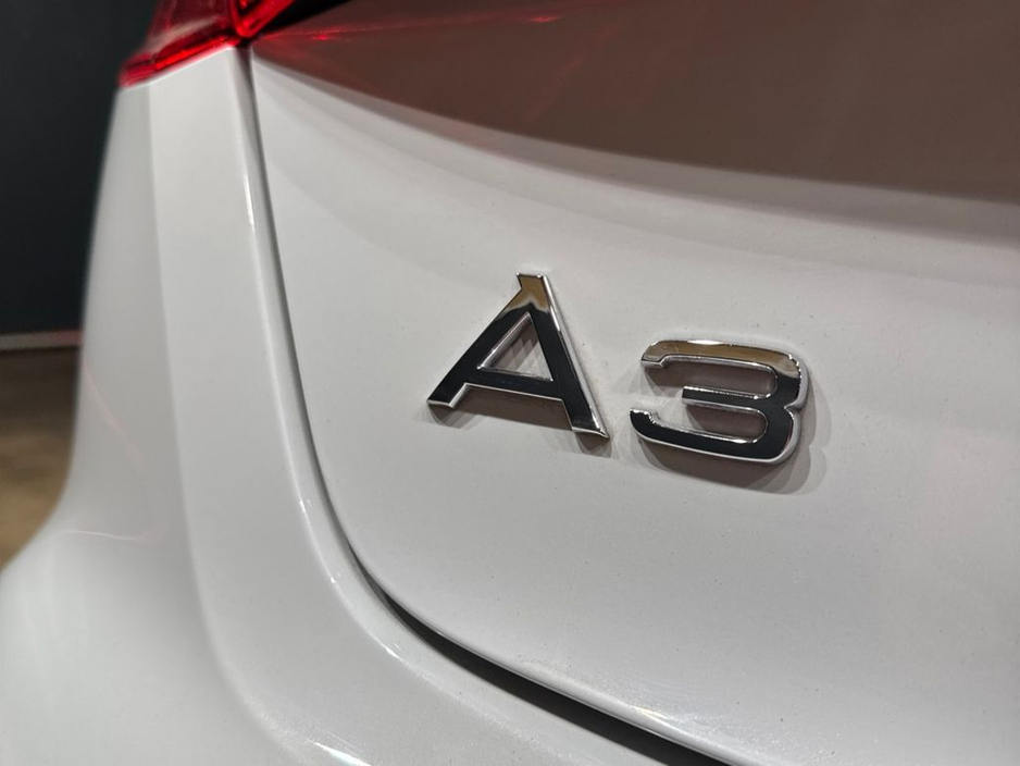 Audi A3 1.4 AUTOMATIC - BLACK STYLING EDITION - UPGRADED ALLOYS - FLAT BOTTOM STEERING WHEEL - CRUISE CONTROL - REVERSE CAMERA - HEATED SEATS — thumbnail 11
