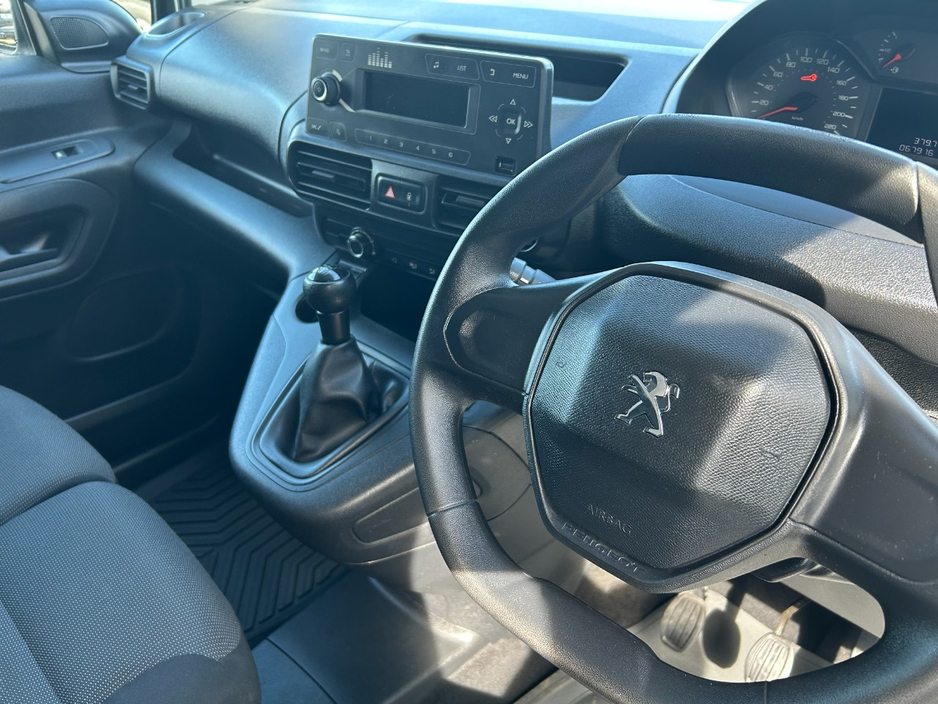 2021 Peugeot Partner 1.5L Diesel For Sale Images