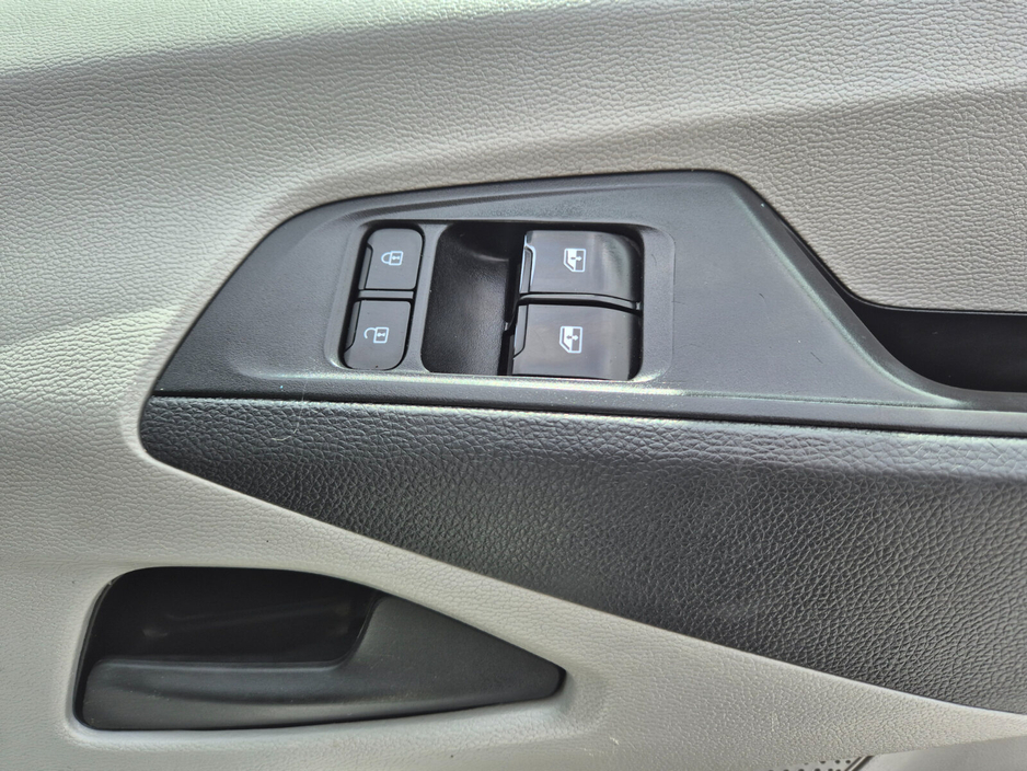 2022 Maxus Deliver 9 2L Diesel For Sale Images