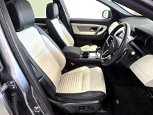 2023 Land Rover Discovery Sport 1.5L Petrol Plug-in Hybrid For Sale Images