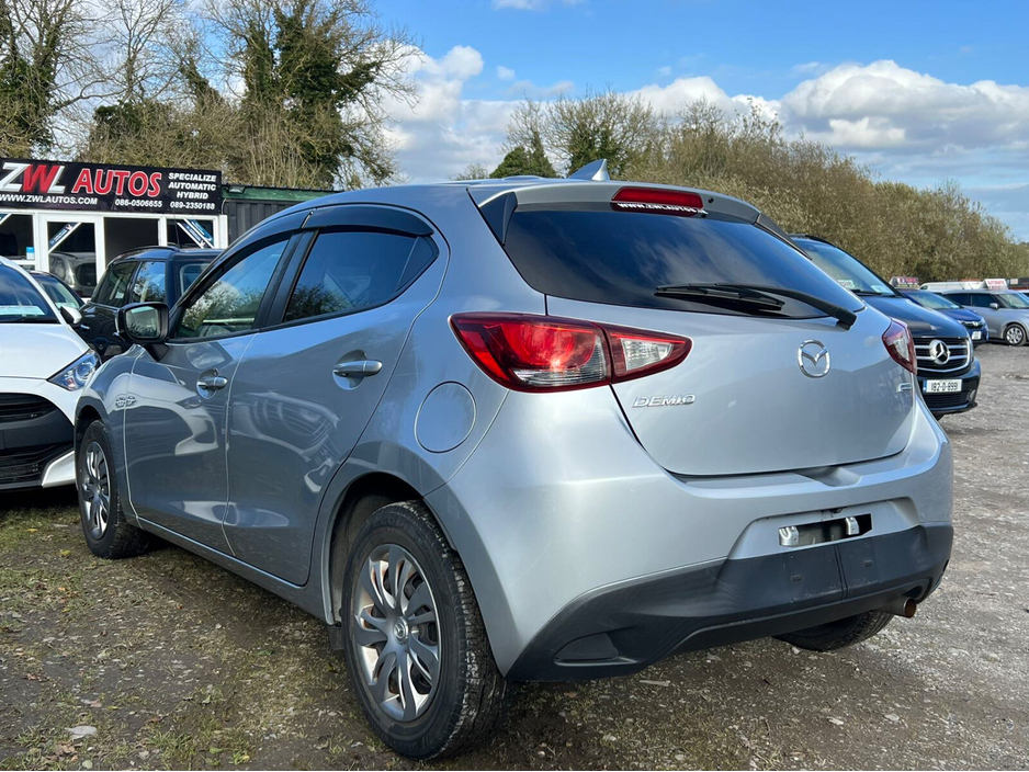 Mazda Demio — thumbnail 7