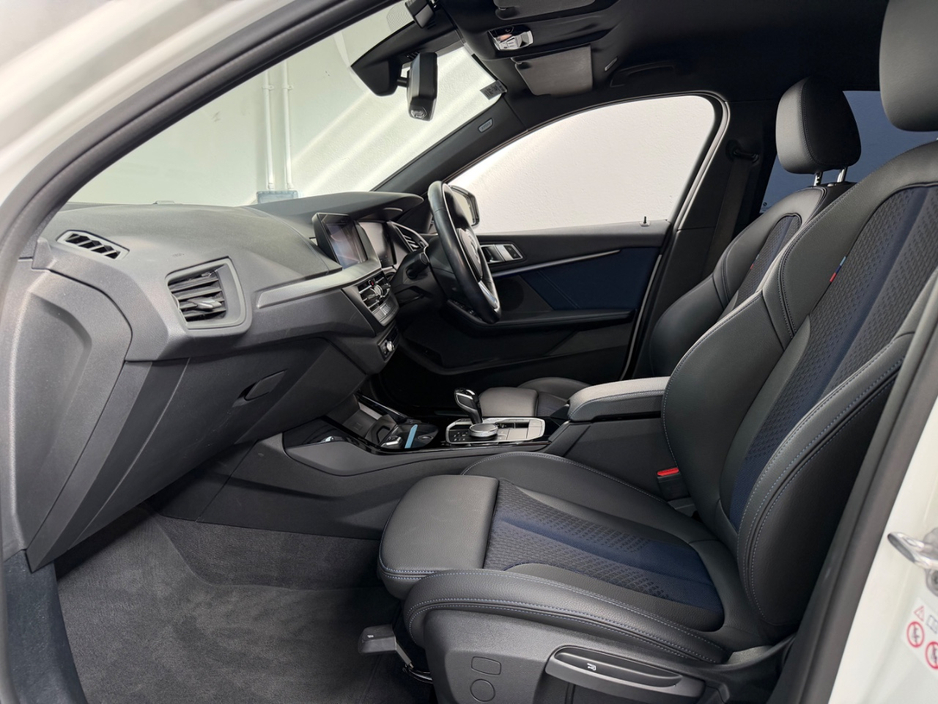 BMW 1 Series 118D M-SPORT M-PERFORMANCE PLUS 150 BHP DIESEL AUTOMATIC // APPLE CARPLAY // LED MATRIX LIGHTING // VIRTUAL DASH // ELECTRIC HALF LEATHER // PARK ASSIST W/REVERSING CAMERA // AA APPROVED DEALER 2026 — thumbnail 18