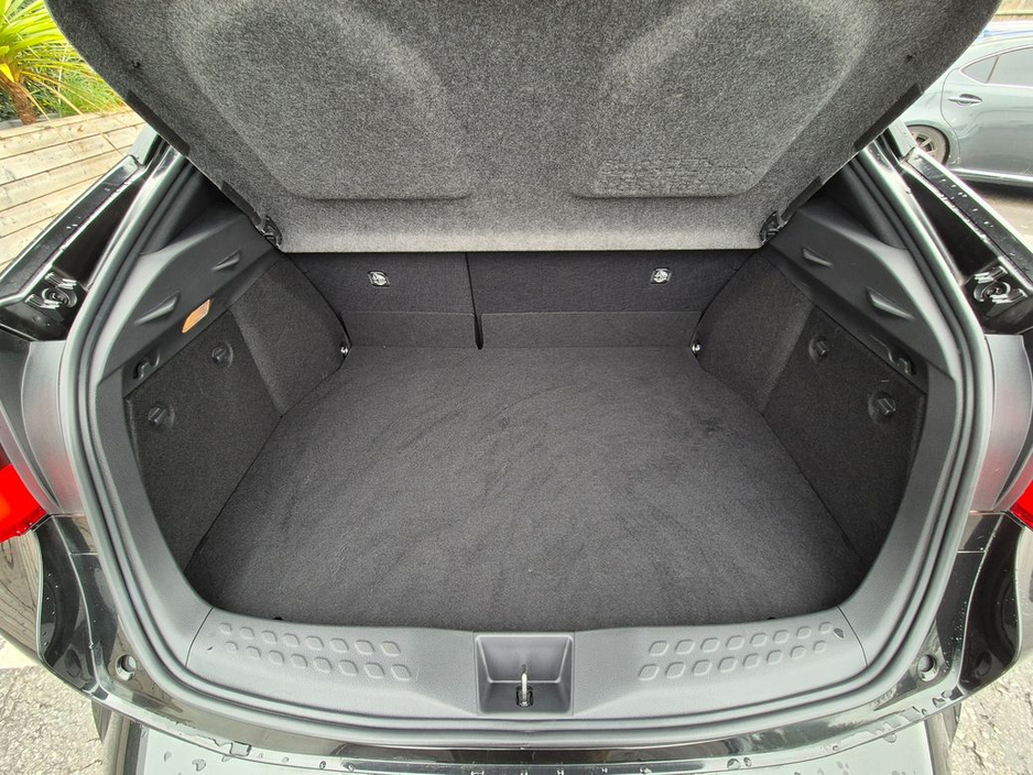 Toyota C-HR 1.8 HYBRID / SOL NERO WITH SAFETEY PACK 2 / TAX €160 — thumbnail 10