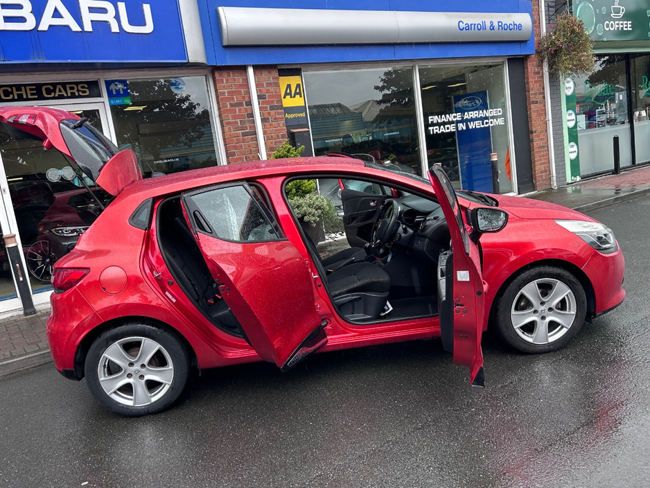 2015 Renault Clio 1.1L Petrol For Sale Images