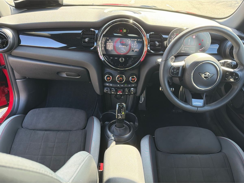 2024 MINI Hatch 2L Petrol For Sale Images