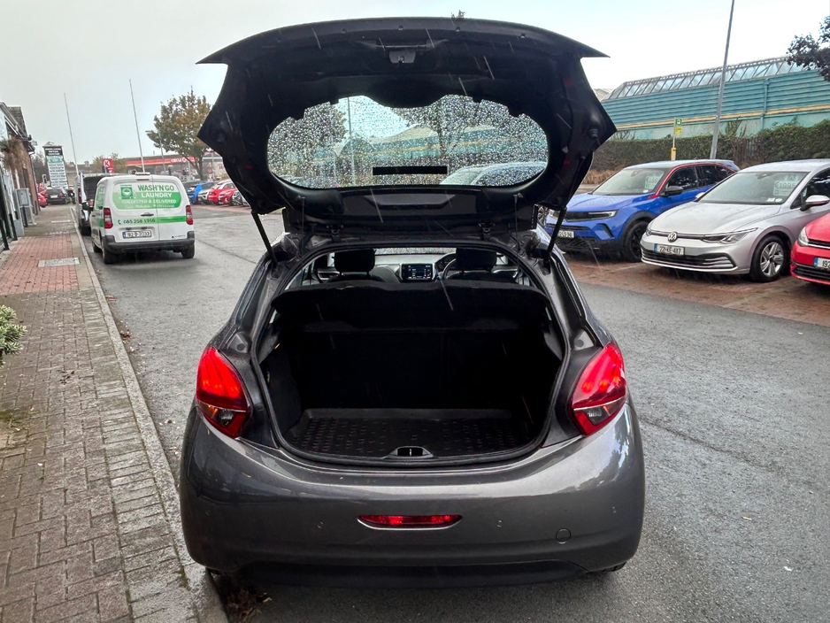2019 Peugeot 208 1.2L Petrol For Sale Images