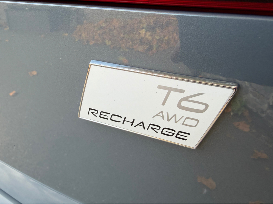 2023 Volvo XC60 2L Petrol Plug-in Hybrid For Sale Images