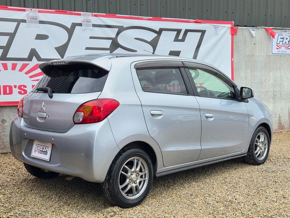 Mitsubishi Mirage — thumbnail 3