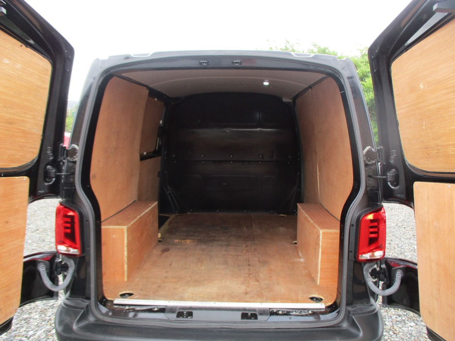 2022 Volkswagen Transporter 2L Diesel For Sale Images