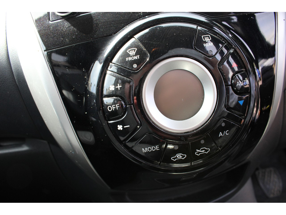 Nissan Note 1.5 DCI TEKNA 5DR — thumbnail 9