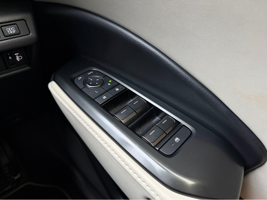 2025 Lexus LBX 1.5L Hybrid For Sale Images