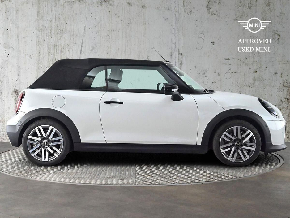 2025 MINI Hatch 2L Petrol For Sale Images