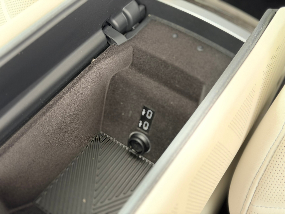 2025 BMW i7 0L Electric For Sale Images