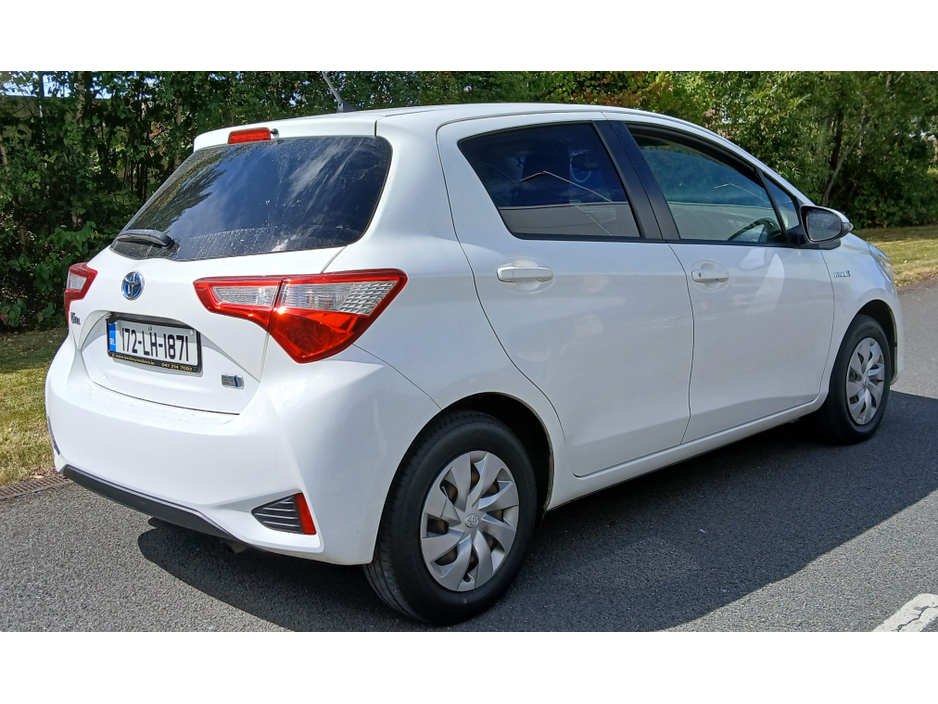 2017 Toyota Vitz 1.5L Hybrid For Sale Images
