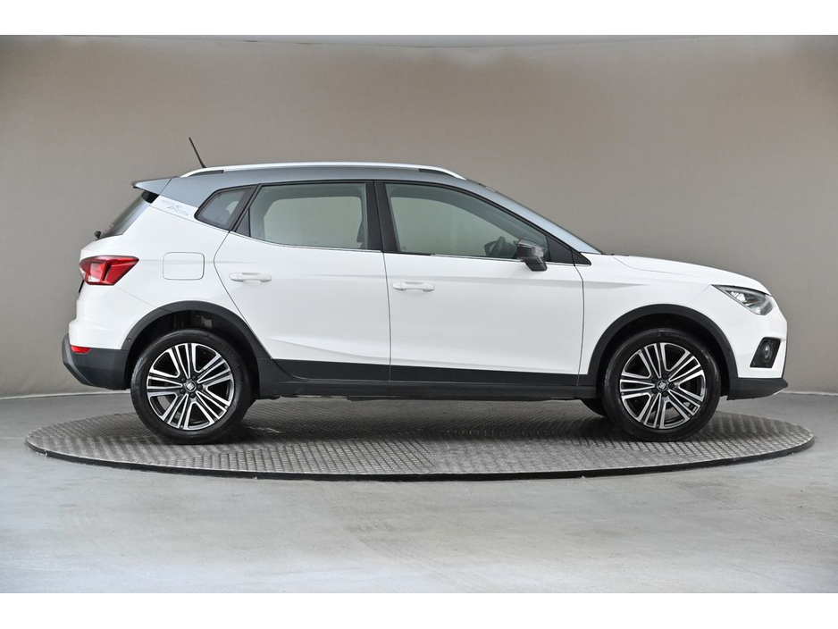 SEAT Arona 1.0TSI 6SPD XCELLENCE *HIGH SPEC*BI-TONE ROOF* — thumbnail 11