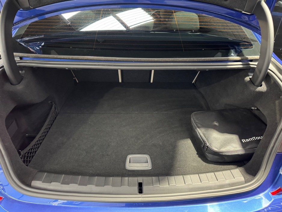 BMW 3 Series 330E // M-SPORT//AUTO//ONLY 80,918KM — thumbnail 28