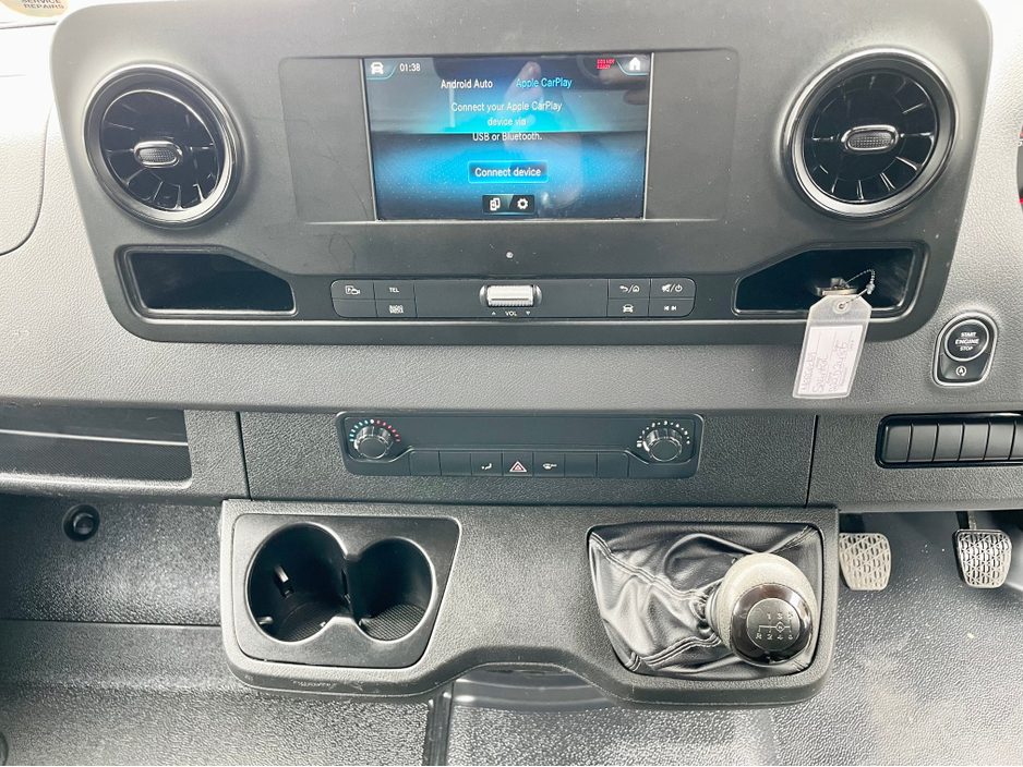 2022 Mercedes-Benz Sprinter 2L Diesel For Sale Images