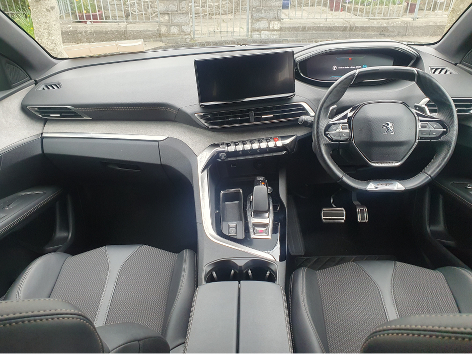 2022 Peugeot 3008 1.6L Petrol Plug-in Hybrid For Sale Images