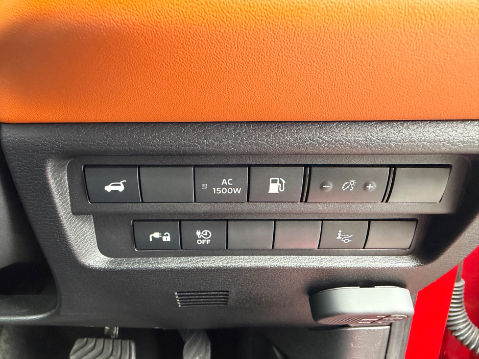 2022 Mitsubishi Outlander 2.4L Petrol Plug-in Hybrid For Sale Images