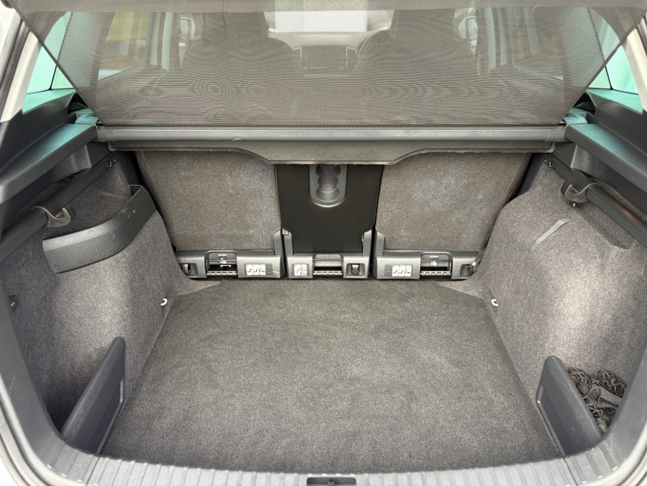 2022 Skoda Karoq 2L Diesel For Sale Images