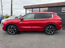 2022 Mitsubishi Outlander 2.4L Petrol Plug-in Hybrid For Sale Images