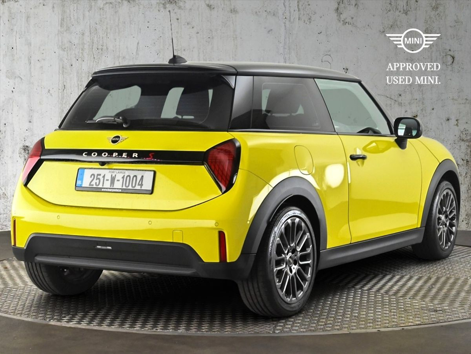 2025 MINI Hatch 2L Petrol For Sale Images