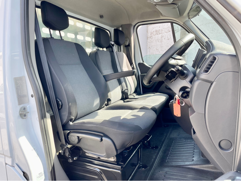 2022 Renault Master 2.3L Diesel For Sale Images