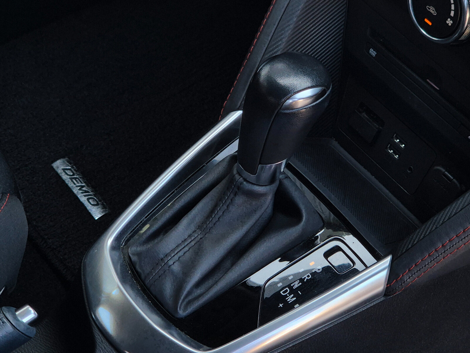 Mazda Demio — thumbnail 11