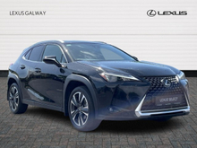 Lexus UX 250 H Dynamic Hybrid SUV // Power Folding Mirrors // Apple Carplay // Android Auto // Dual Zone Climate Control // 18 Alloys