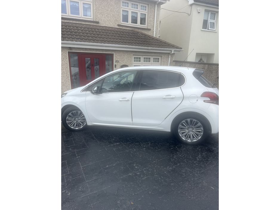 Peugeot 208 ALLURE 1.2 82 ECOMATIQUE S STT 4 — thumbnail 3