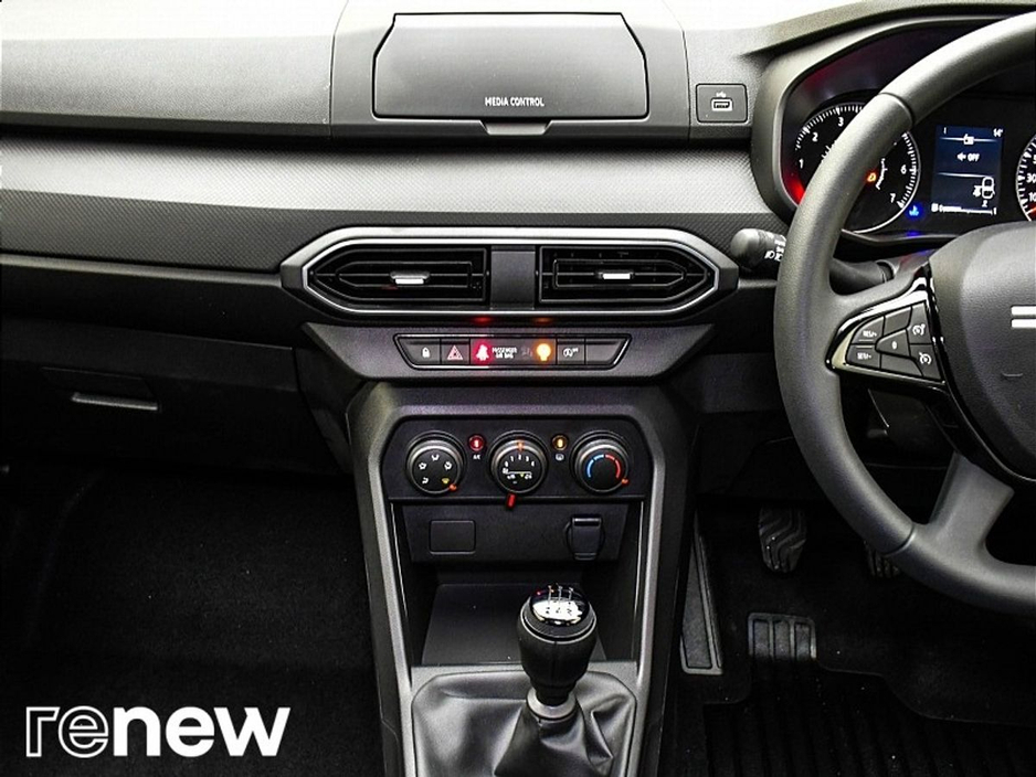 Dacia Sandero Essential TCe 90 5Sp NBI — thumbnail 15