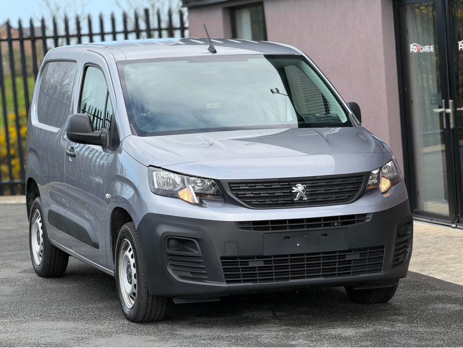 2023 Peugeot Partner 1.5L Diesel For Sale Images
