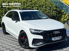 Audi Q8 S-LINE QUATTRO 3.0 TDI 286HP // OPENING PAN ROOF // S-LINE SUPERSPORT SEATS // 22" RSQ ALLOYS