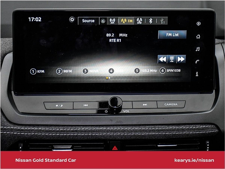 Nissan Qashqai 1.3 PET MILD HYBRID SV WITH HEATED FRONT SEATS - HEATED STEERING WHEEL - HEATED WINDSCREEN - MEGA SALE PRICE — thumbnail 24