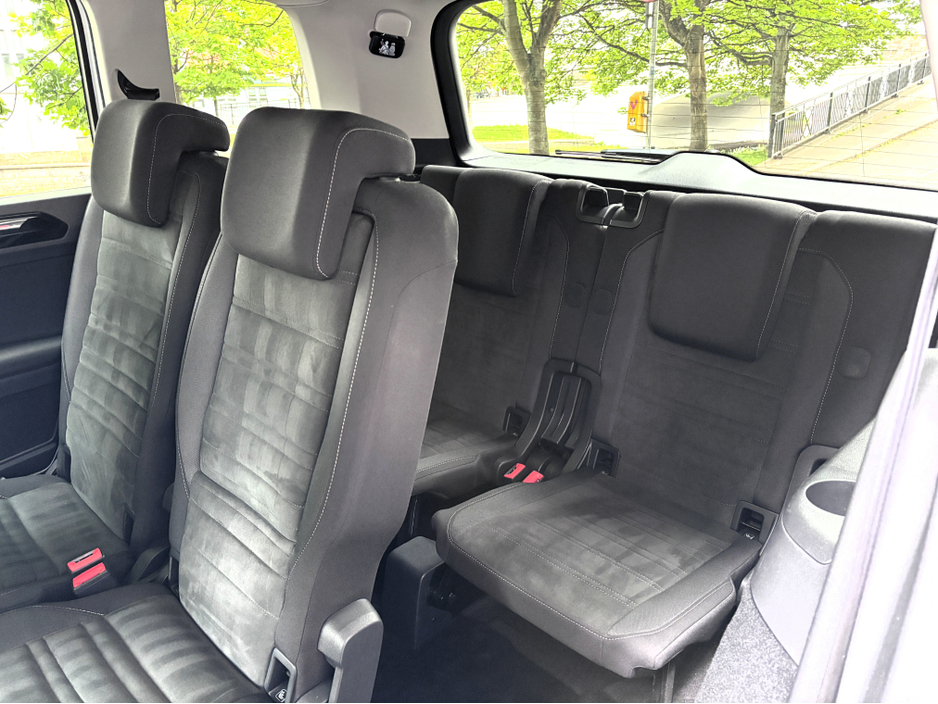 2018 Volkswagen Touran 1.4L Petrol For Sale Images