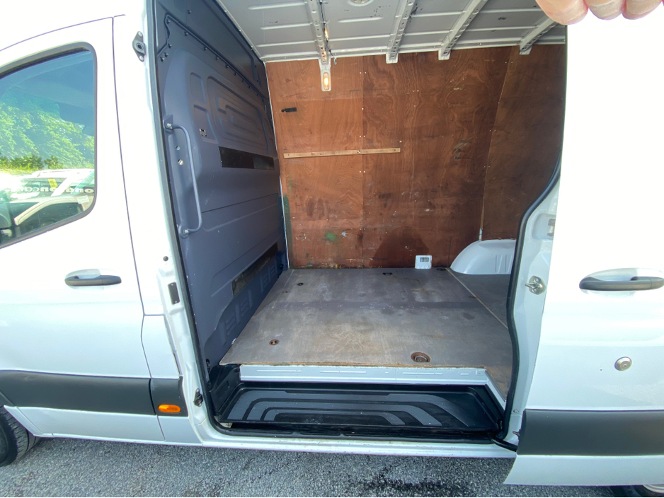 2020 Mercedes-Benz Sprinter 2.1L Diesel For Sale Images