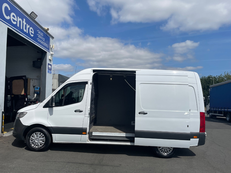 2021 Mercedes-Benz Sprinter 2.1L Diesel For Sale Images