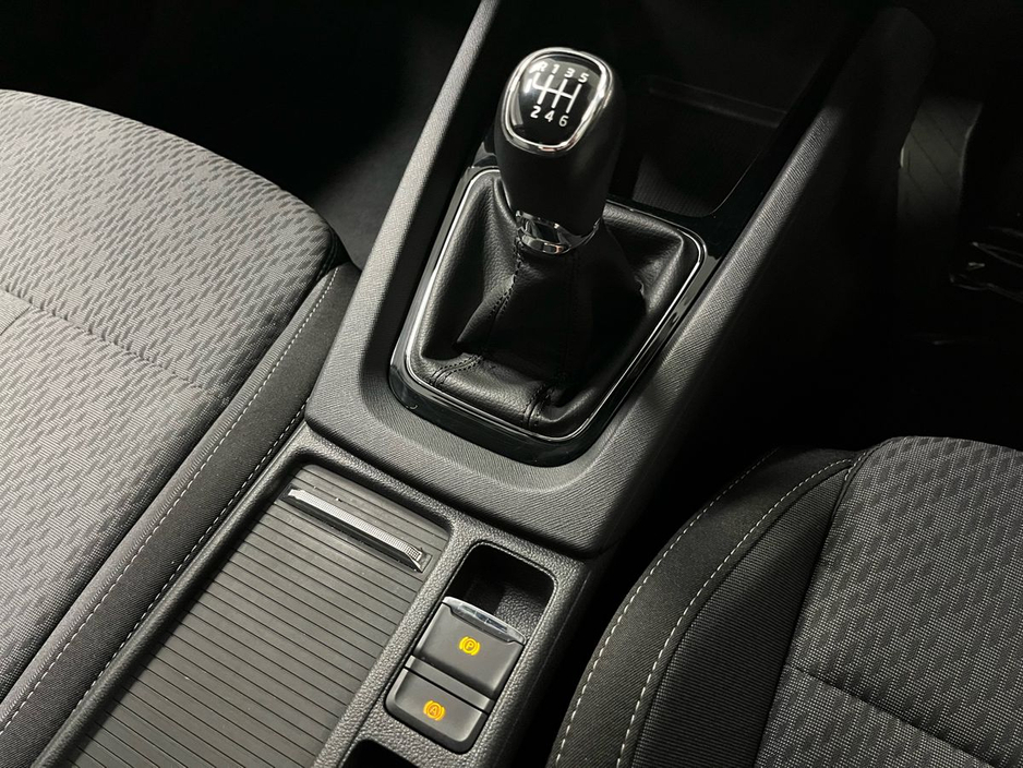 Skoda Octavia Style 1.0TSI 110BHP - Reversing Camera - Climate Control - Cruise Control - Heated Seats - Keyless Start - Apple CarPlay/Android Auto — thumbnail 11