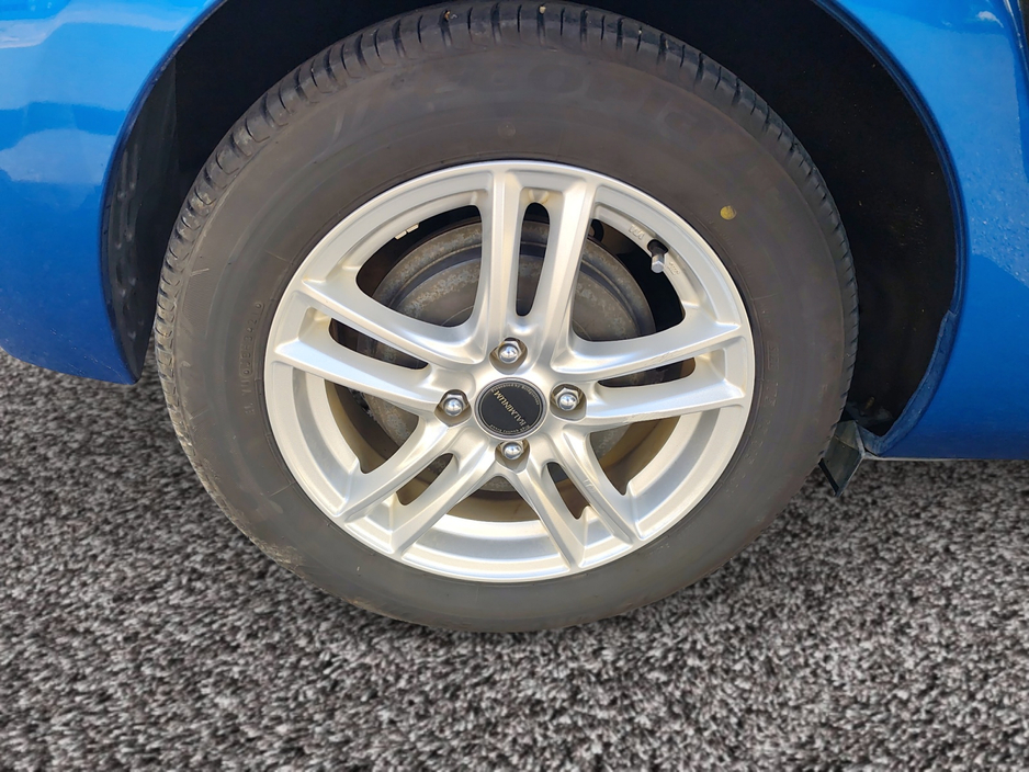Toyota Aqua 1.5 Petrol Hybrid Auto — thumbnail 14