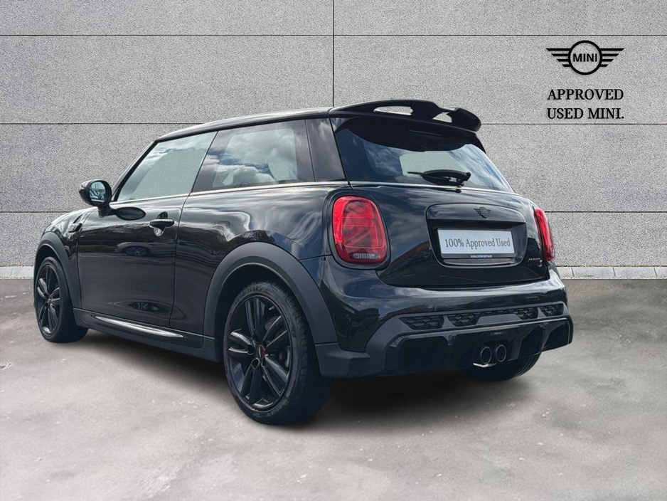 2021 MINI Hatch 2L Petrol For Sale Images