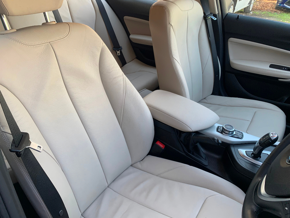 BMW 1 Series 116D SE AUTOMATIC // GREAT CONDITION // FULL SERVICE HISTORY // LEATHER, SAT NAV AND PARKING SENSORS // €200 ROAD TAX // 07/28 NCT // — thumbnail 17