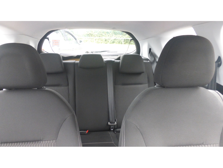 Peugeot 208 PURETECH ACTIVE 3DR DIESEL 1.2 — thumbnail 18