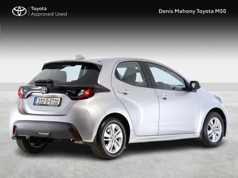 Toyota Yaris Luna Hybrid — thumbnail 2