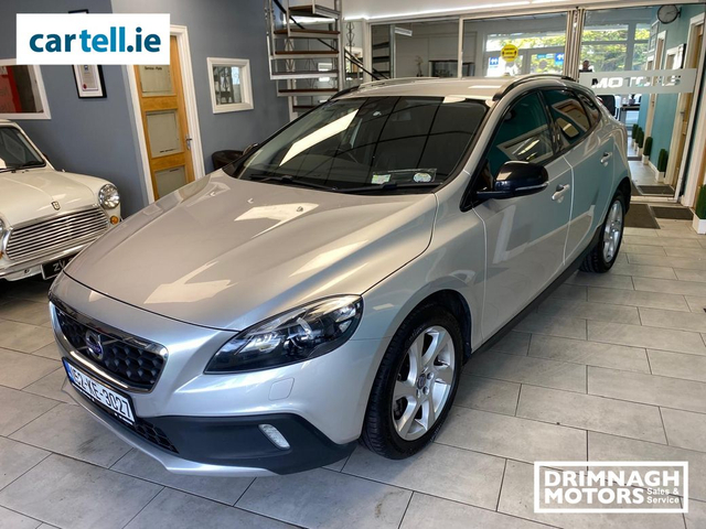 2015 VOLVO V40 1.6 D2 LUX Cross Country 113