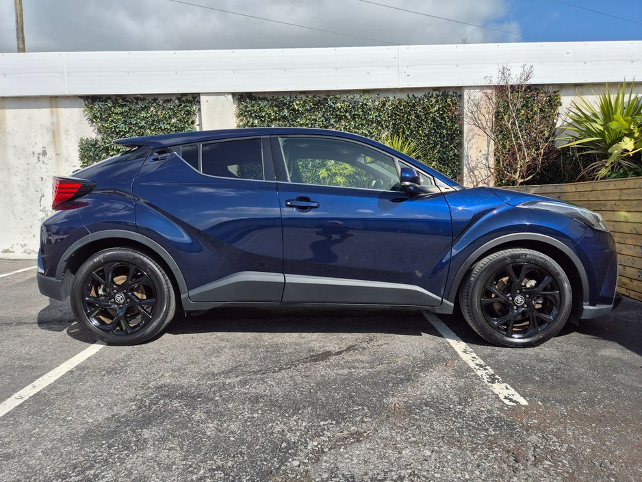 Toyota C-HR 1.8 HYBRID / SOL NERO EDITION WITH SAFETY PACK / TAX €160 — thumbnail 11